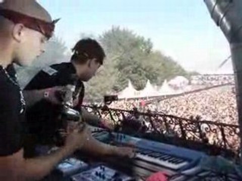 Showtek live defqon1 2006
