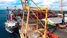 Why is there often resistance to free trade
