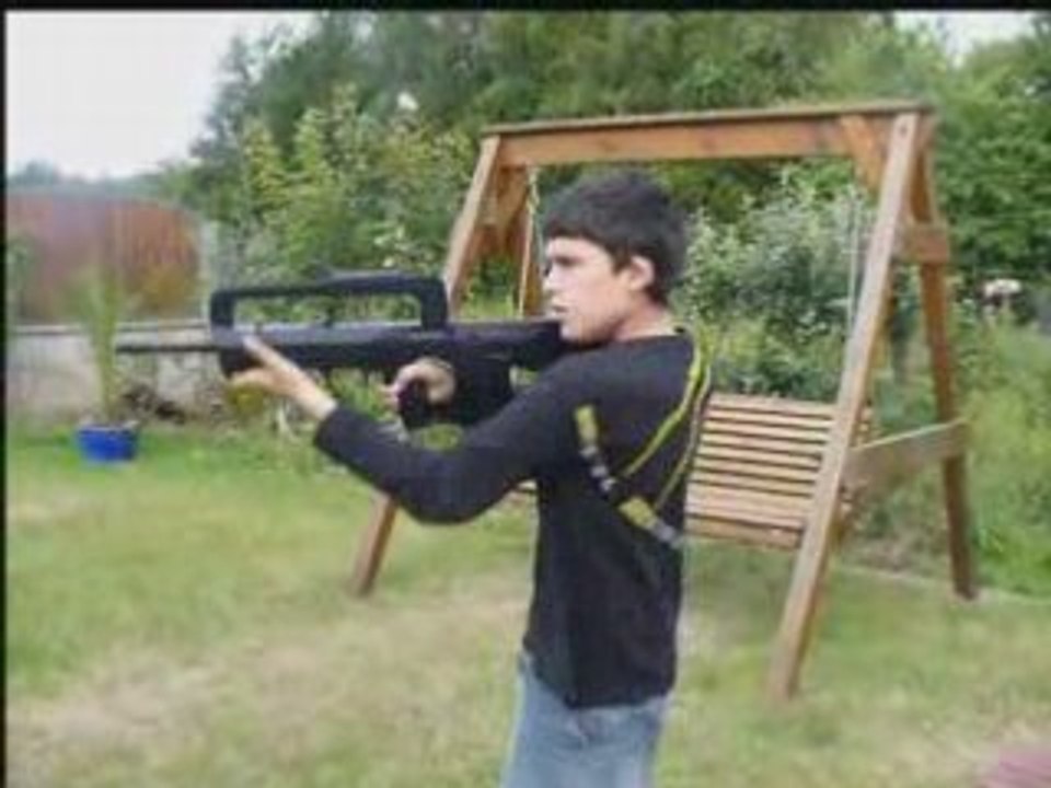 Tir de Famas grace a Adobe After Effect