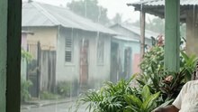 🔥 ¡CAYÓ EL AGUACERO EN EL TECHO DE ZINC Y TODO EL MUNDO SE QUEDÓ DORMIDO! 🌧️😂