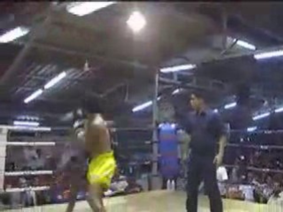 Alex-muay-thai-fight-july-2008