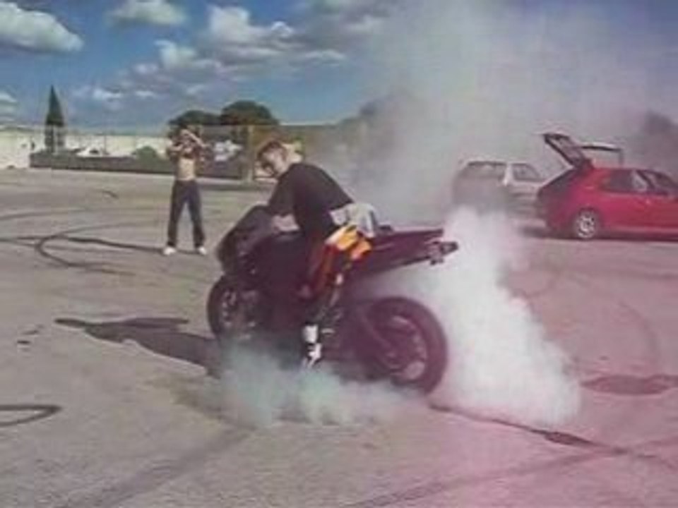 david alias speedbui sur 675 daytona a ledenon burn de ouf