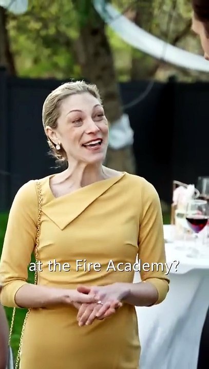 Ceo prentente einen kellner, um blind date zu vermeiden, aber unerwartet liebte ein mädchen, das verlassen worden war!drama | ganzer film deutsch