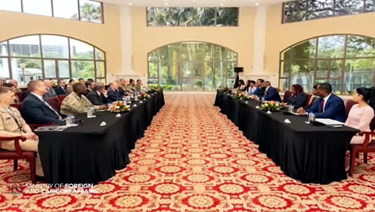 US SENATORS VISITNG T&T