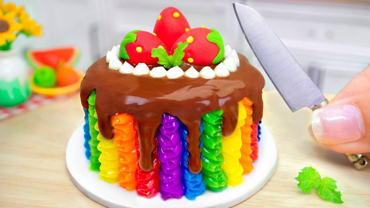 🍫Delicious Miniature Rainbow Strawberry Chocol...