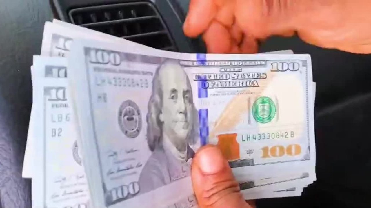 tn7-ticos-aceleran-ahorro-en-dolares-apuesta-ri...