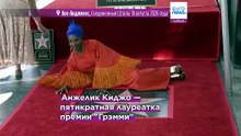Анжелик Киджо — первая чернокожая африканка со звездой на Аллее славы Голливуда
