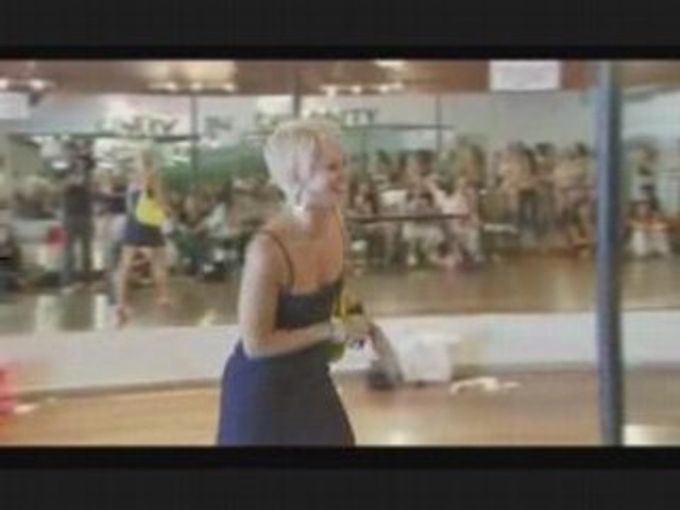 Kim watches Pussycat Dolls lounge auditionees