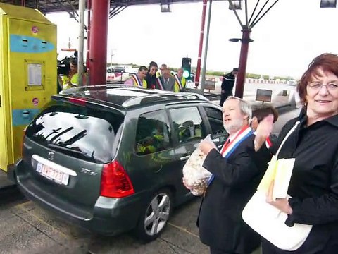 Distribution de bonbons par Patrice Ego