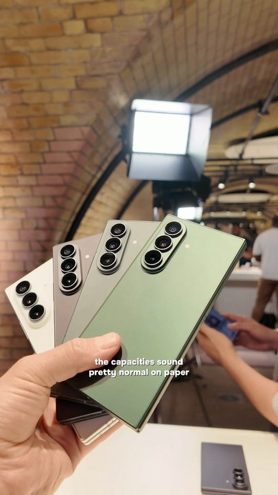 Samsung's New Silicon Carbon Battery Tech Expla...
