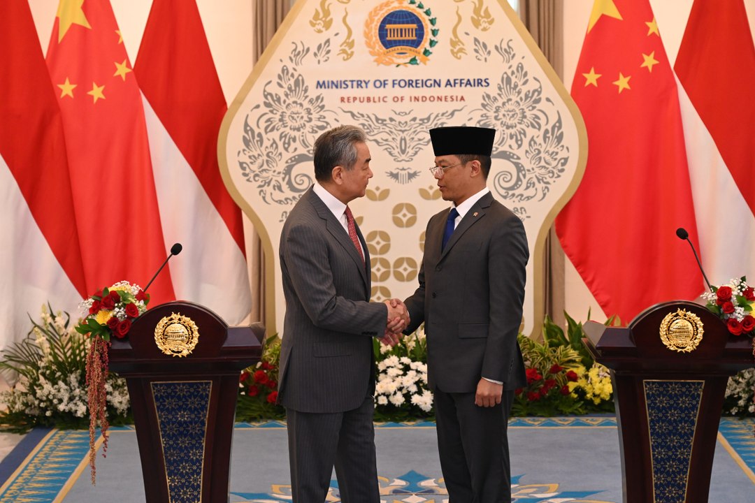 Sugiono-Menlu Tiongkok Gelar Dialog Strategis K...