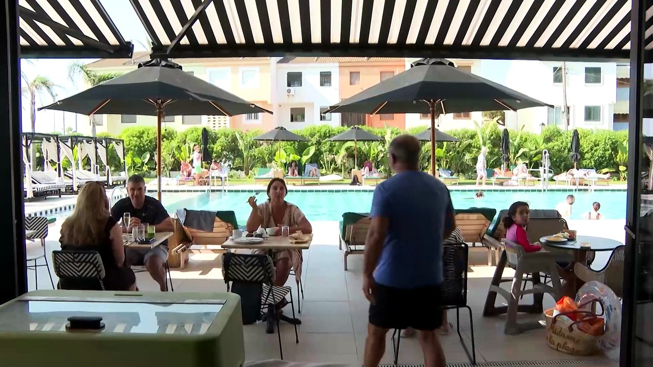 Las pernoctaciones hoteleras en España suben tímidamente en julio gracias a los extranjeros