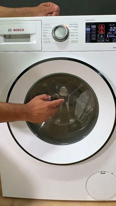 Como Vaciar el Agua de tu Lavadora Bosch de For...