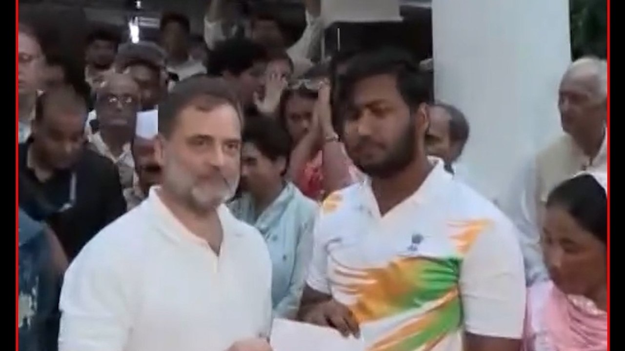 राहुल गांधी के धरने के बाद पेलेट गन मामले में F...