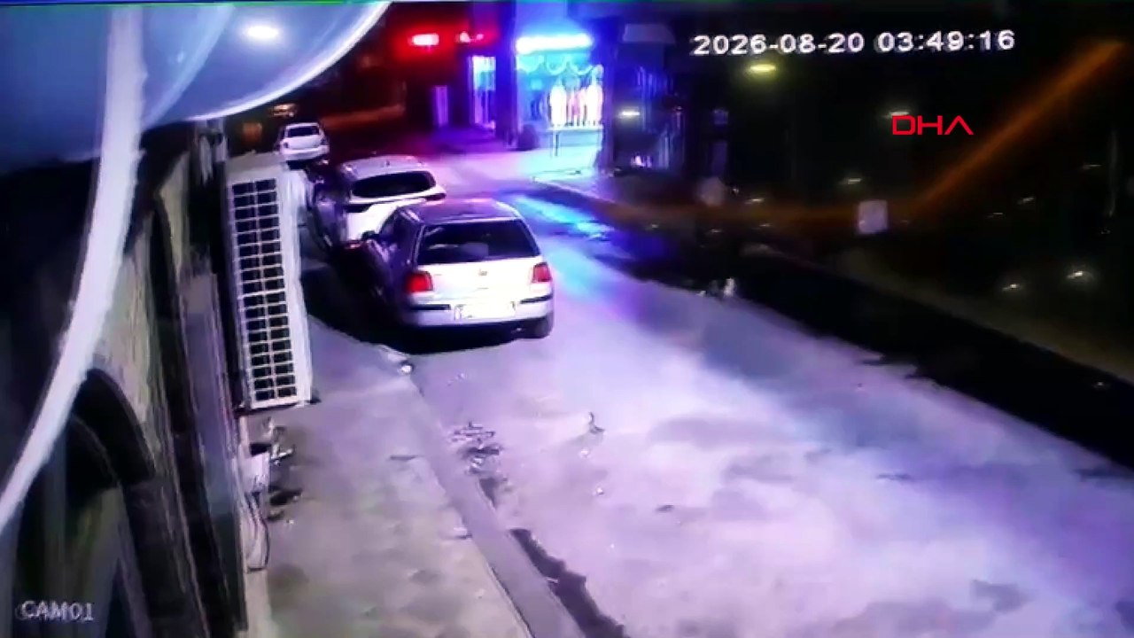 3 kardeşin sahile yürüdükleri görüntüler ortaya...