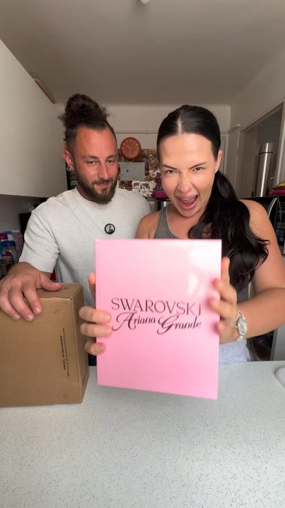 On vous montre nos cadeaux pour les 2 ans de mariage 😍 💒