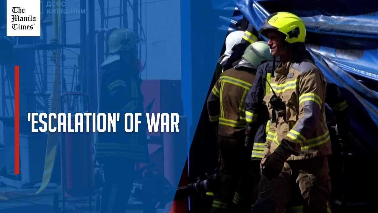 Firefighters battle blaze at warehouse in Ukrai...