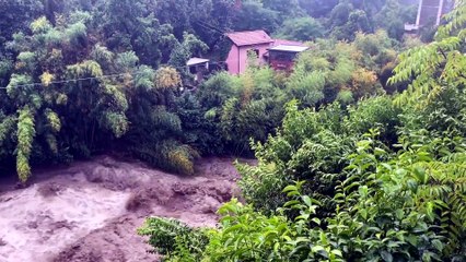 Bagnone (Massa-Carrara), il torrente al record storico: 4,5 metri