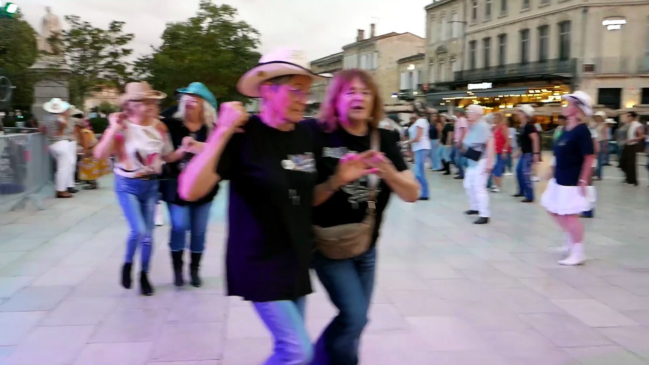 Vidéos de F.M.D..L  (Country)  20/08/26   (2)