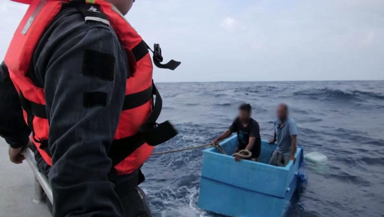 Fishermen cling to fish cooler for five days af...