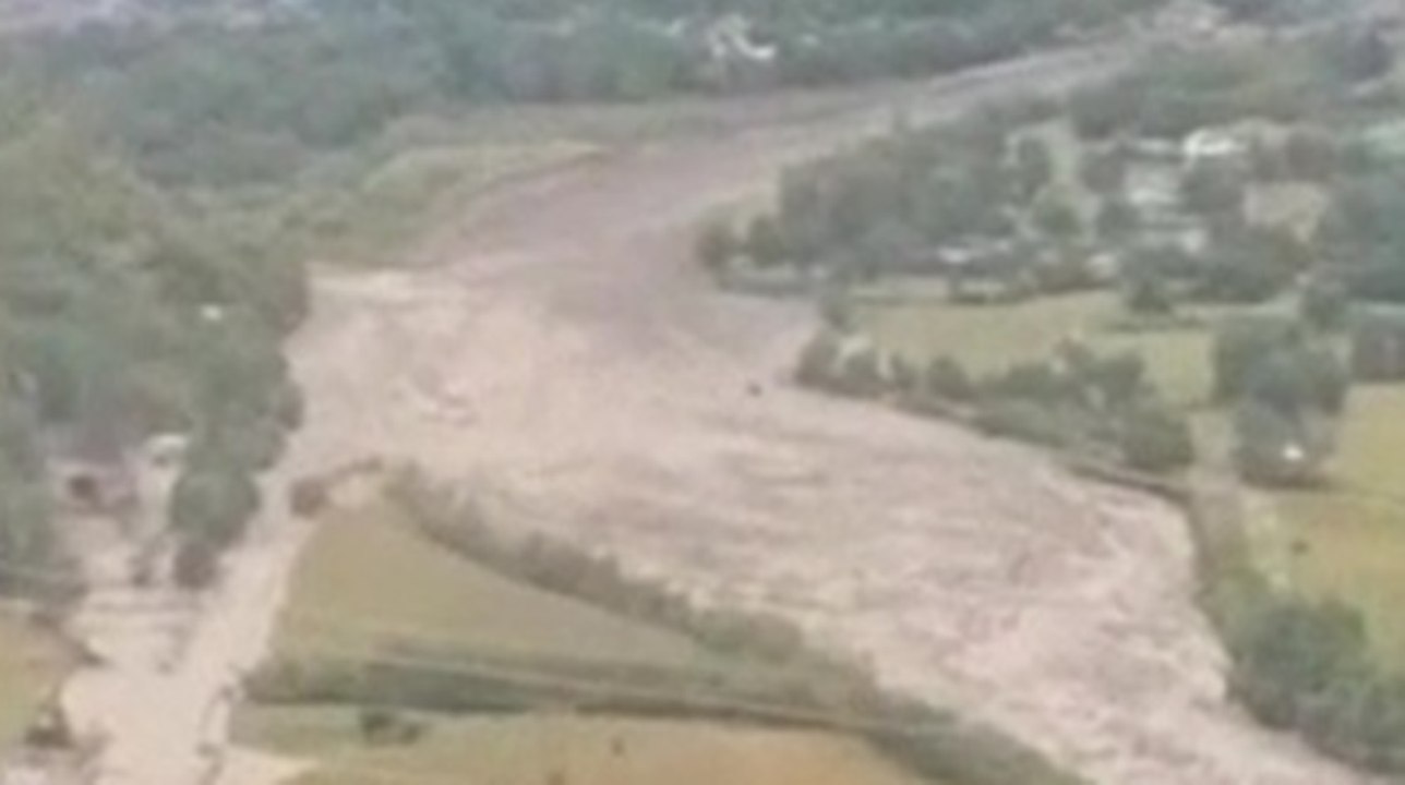 Sonico (BS) - Due frane travolgono il ponte sul Val Rabbia: 81 evacuati (21.08.26)