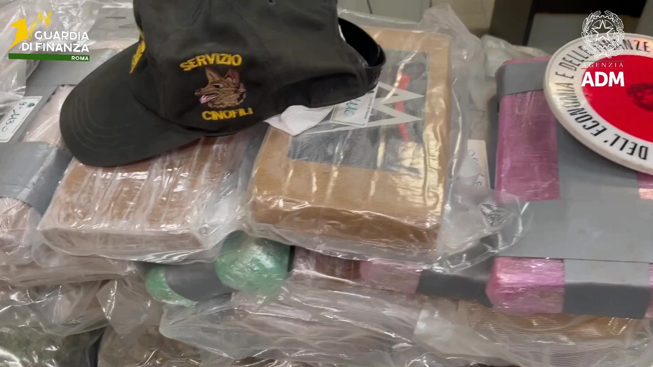 Civitavecchia (RM) - 85 chili di marijuana e co...