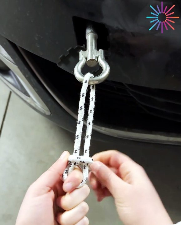Easy rope trick to secure a loose car bumper 🚘🛠️