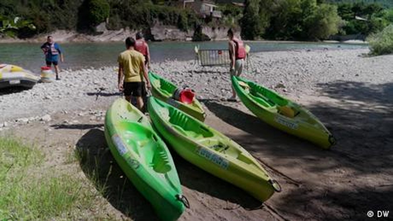 Francia: transformar viejos kayaks en muebles