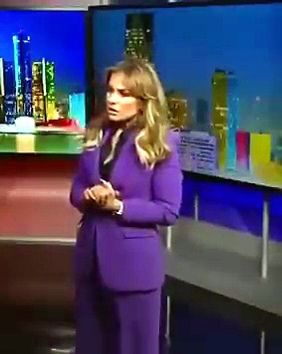 echaron a periodista: na sola palabra para dina...