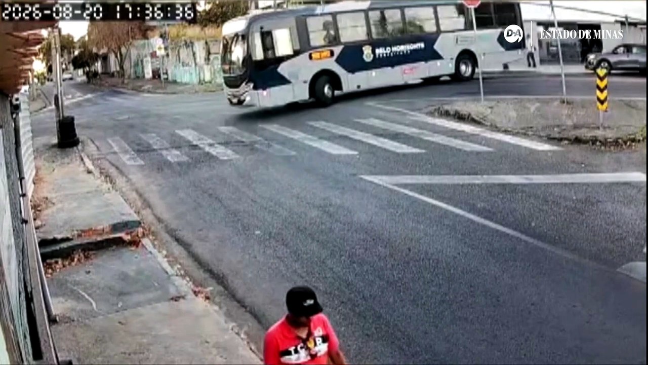 Acidente de ônibus ocorre pela segunda vez no m...