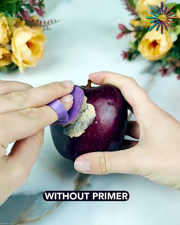 Difference between using a primer before makeup vs no primer💁