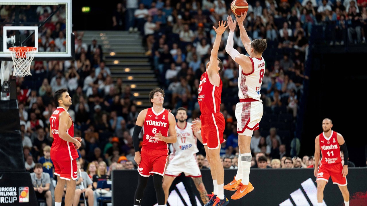 Stepback-Dreier zum Sieg: Hezonjas Gamewinner im Video