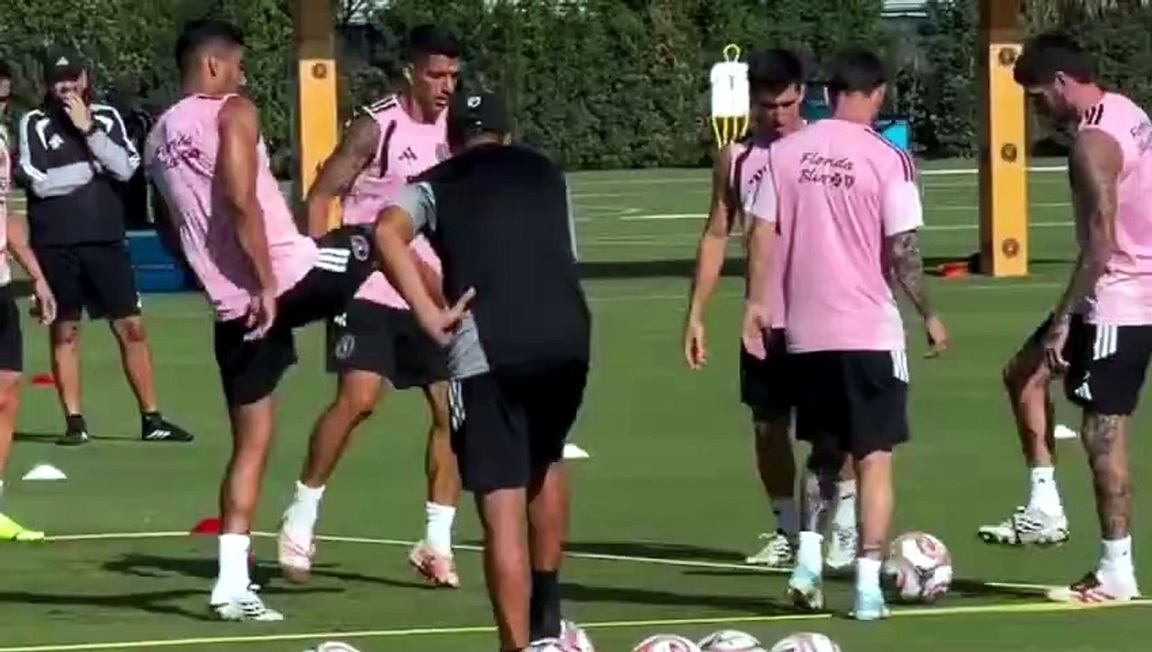 Pure magic! Lionel Messi scores a SUPER goal as...