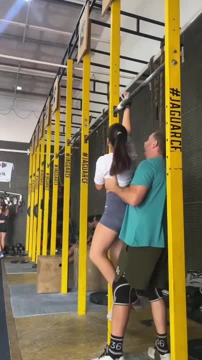 Muscle-Up Workout Ends With Painful Lanyard Mishap
