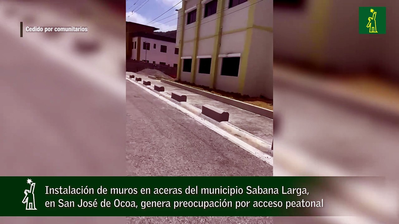 Instalación de muros en aceras del municipio Sa...
