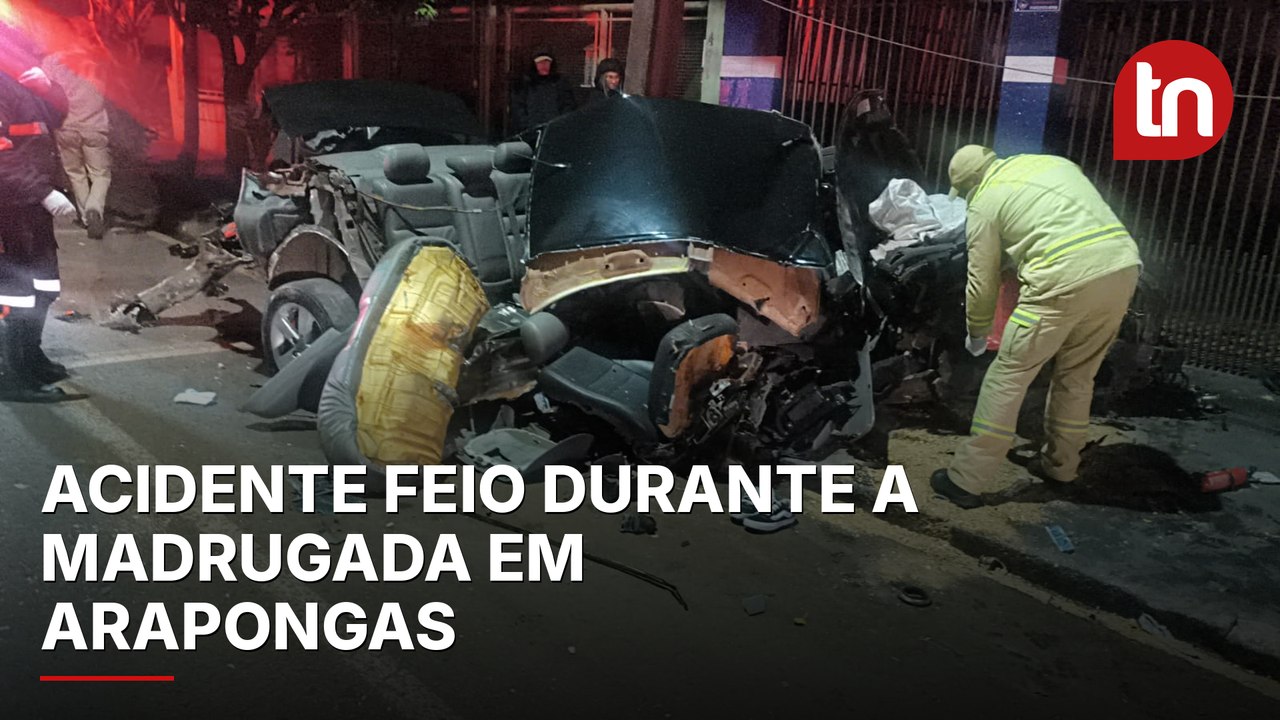 Casal fica ferido após grave batida em Araponga...