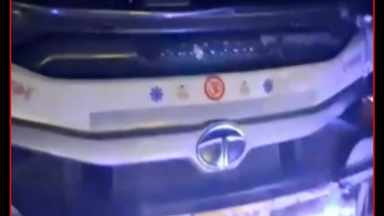 बिहार के बेतिया में छठी कार्यक्रम में घुसी बस,...