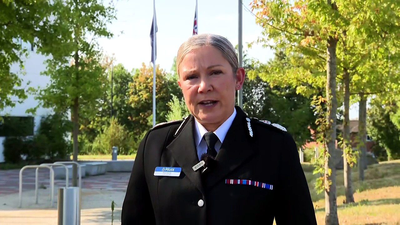 Police pay tribute to officers killed in Teessi...