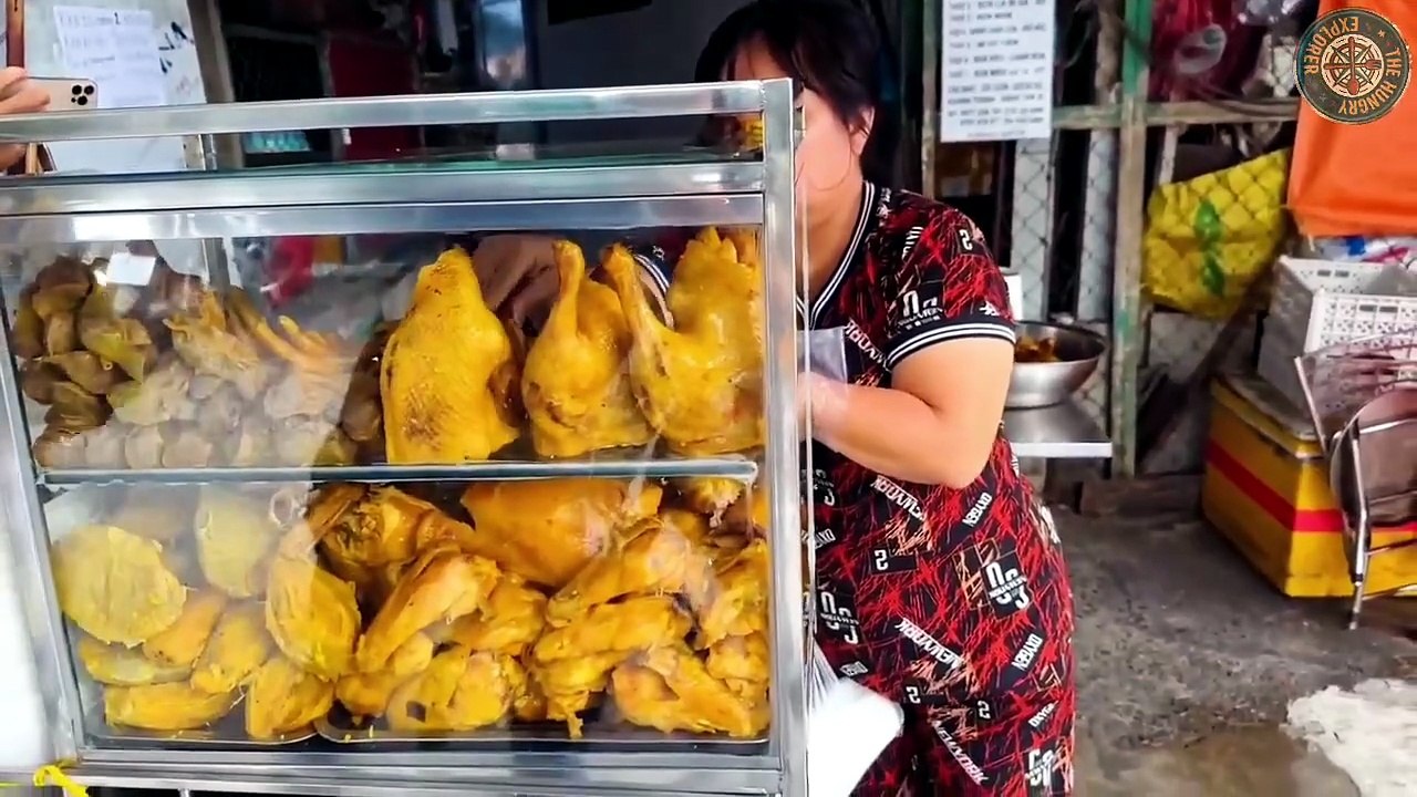 The Best Vietnamese Street Food in Saigon: Duck...