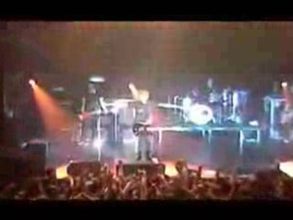 Sum 41 Live @ Montreal 06 Machine Gun