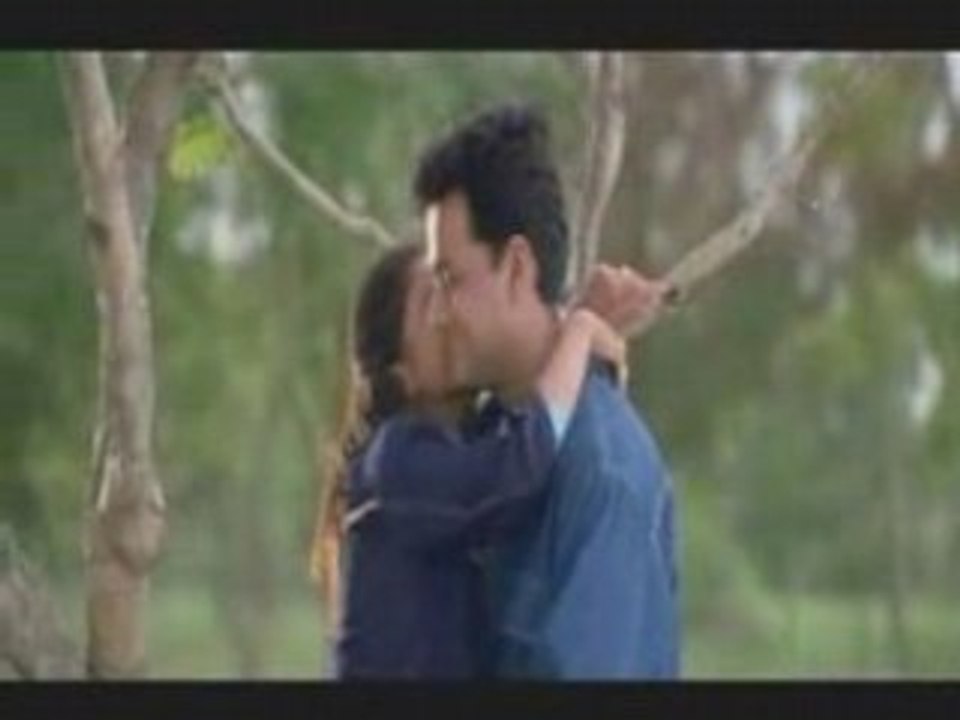 Sajahan  song " Minnalai Pidithu "