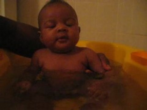 Kiara ds son bain
