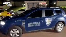 Homem é levado à delegacia após denúncia de agressão contra companheira