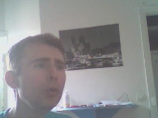 Wiwi égratigne "On s'aime pas"