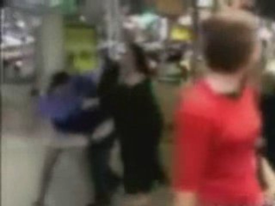 Three Women Beat Up Some Dude