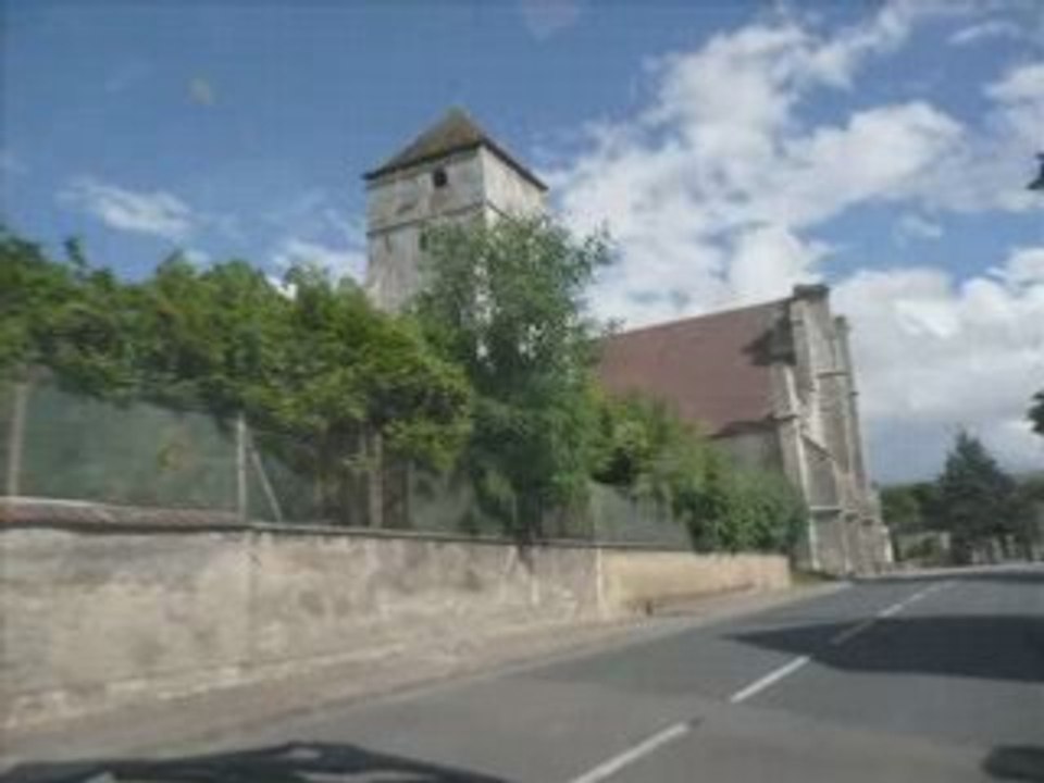 Gy l'évêque, l'église le 19 juillet