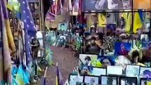 menina reconhece pai em memorial para soldados