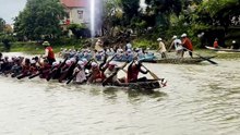 thuyền đua tập luyện cho mùa đua lệ thủy