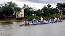 thuyền đua tập luyện cho mùa đua lệ thủy