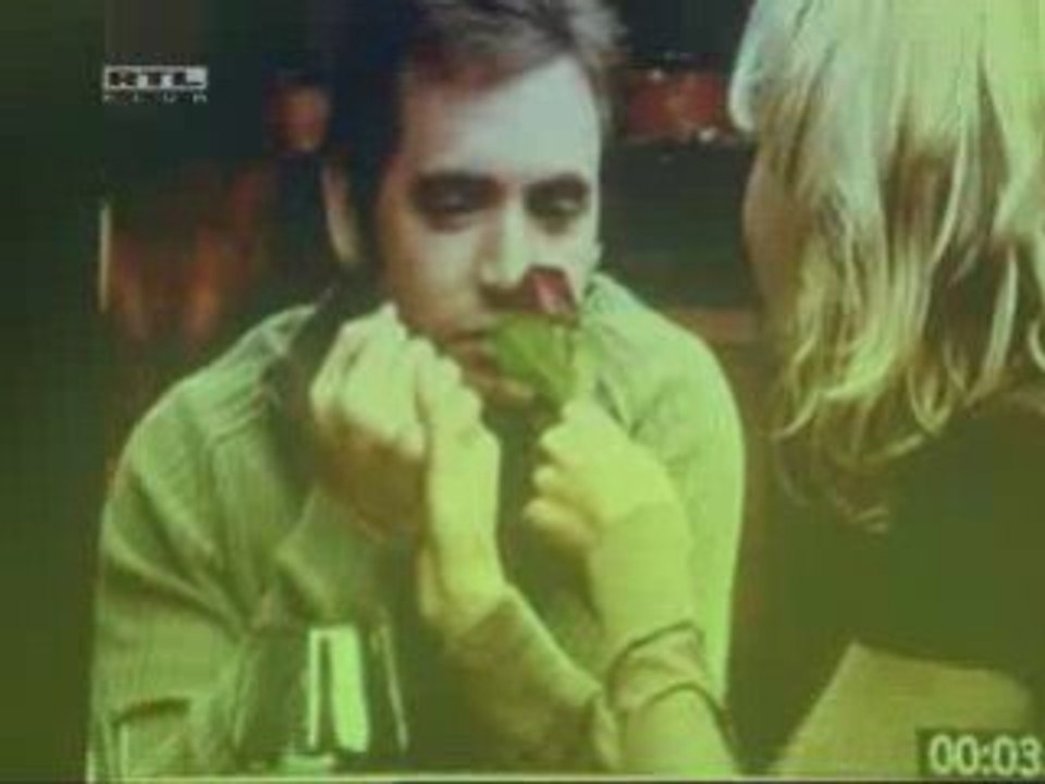 Traveler - 1x06 - The Trader